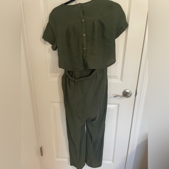 Green jumpsuit romper open back size small - Picture 3 of 3